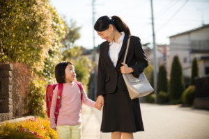 ワーキングマザー