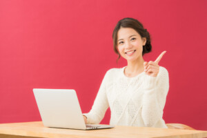 パソコン　女性　